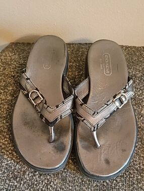 Coach Silver Metallic Thong Sandals with Signature Trim Size 8.5